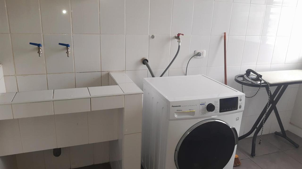 Miraflores Pardo Apartamento *